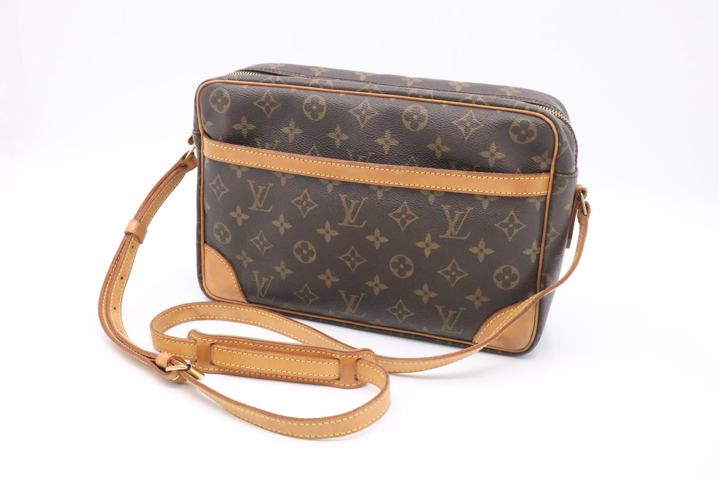 Louis Vuitton Trocadero 29 in Monogram Canvas