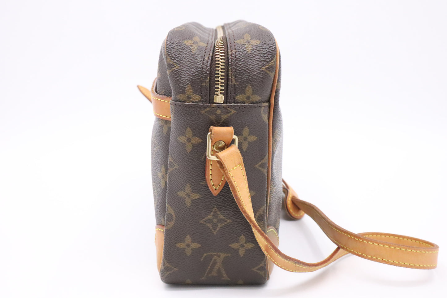 Louis Vuitton Trocadero 29 in Monogram Canvas