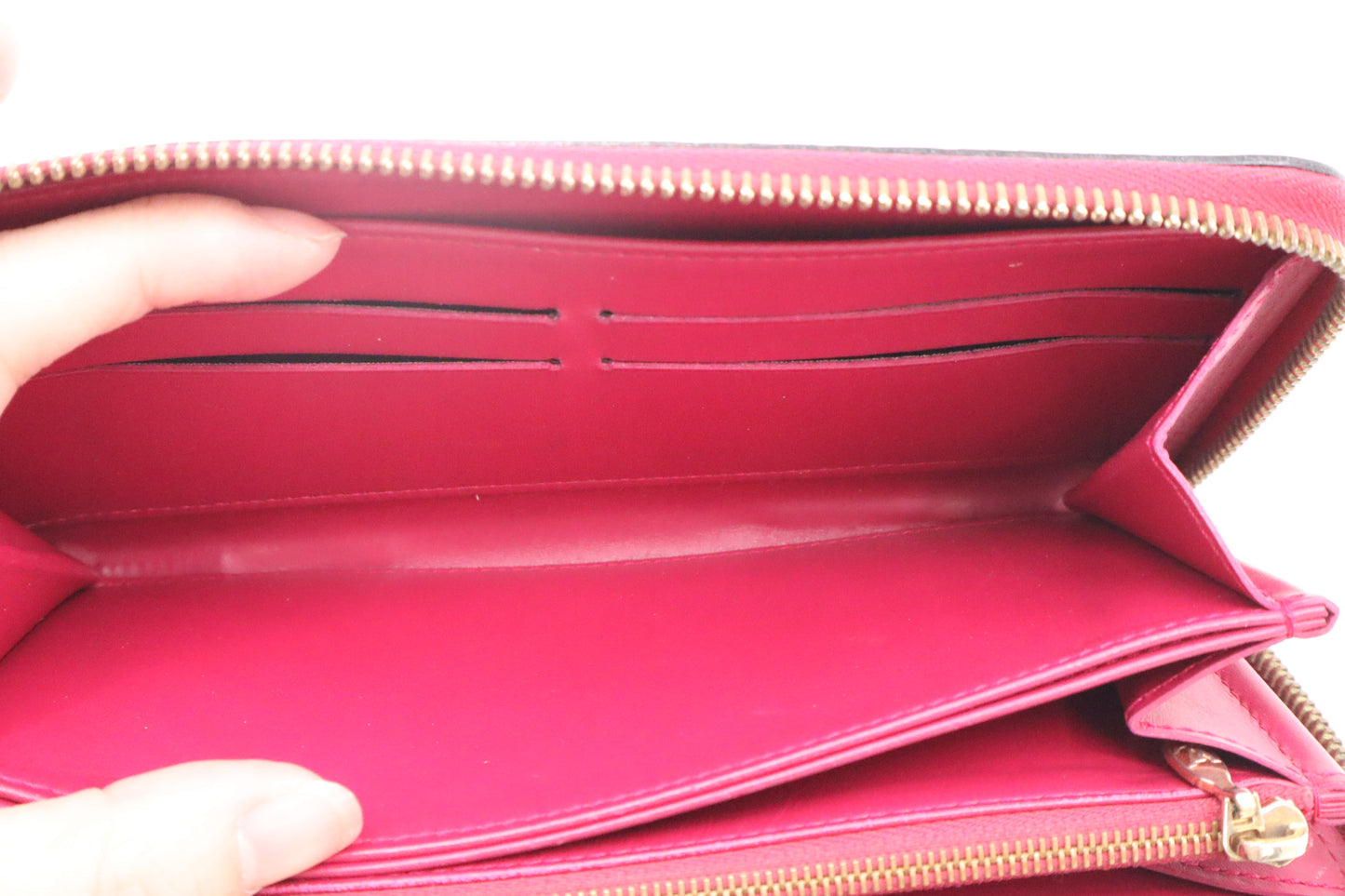 Louis Vuitton Zippy Wallet in Indian Rose Vernis Leather