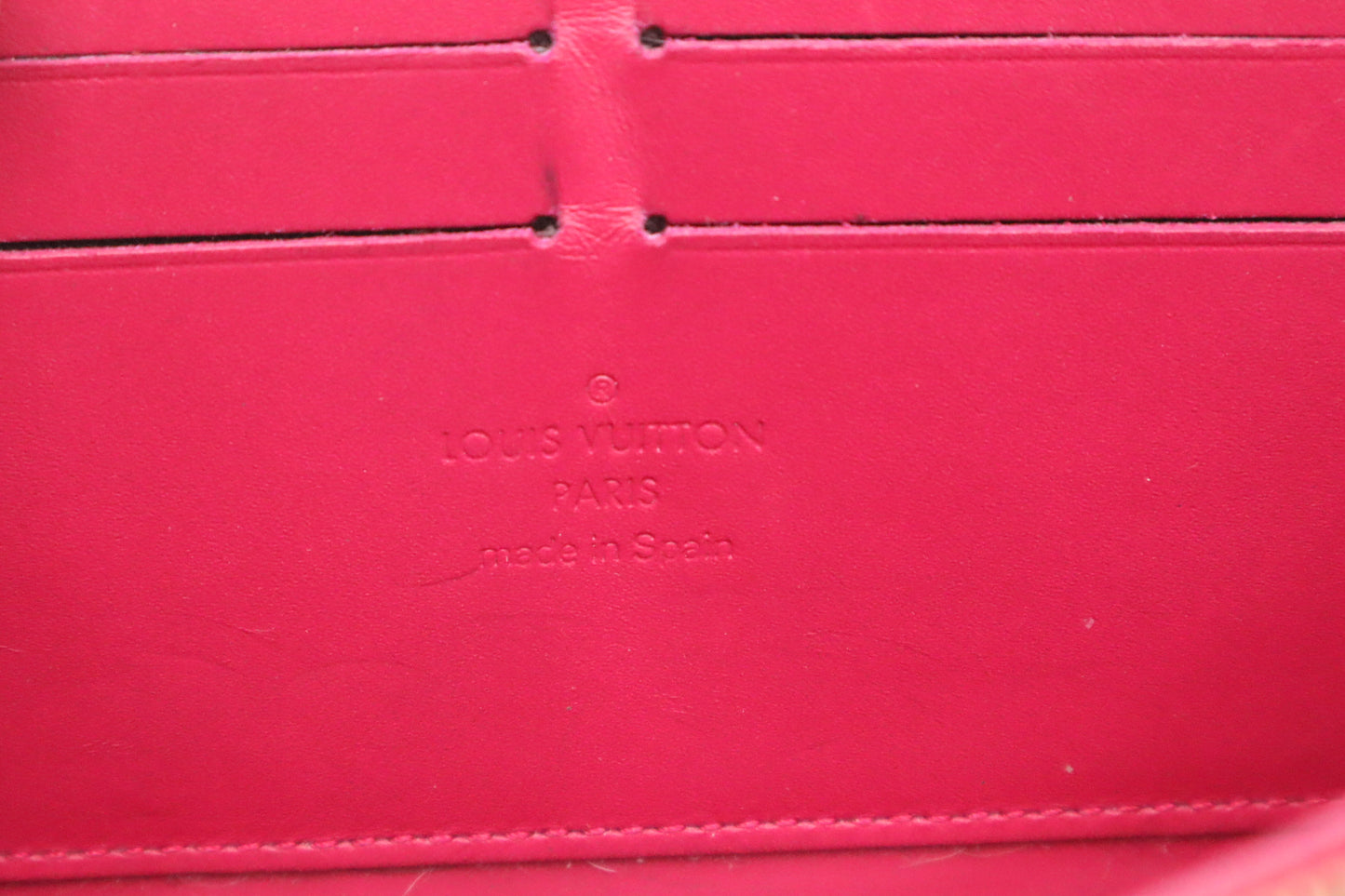 Louis Vuitton Zippy Wallet in Indian Rose Vernis Leather