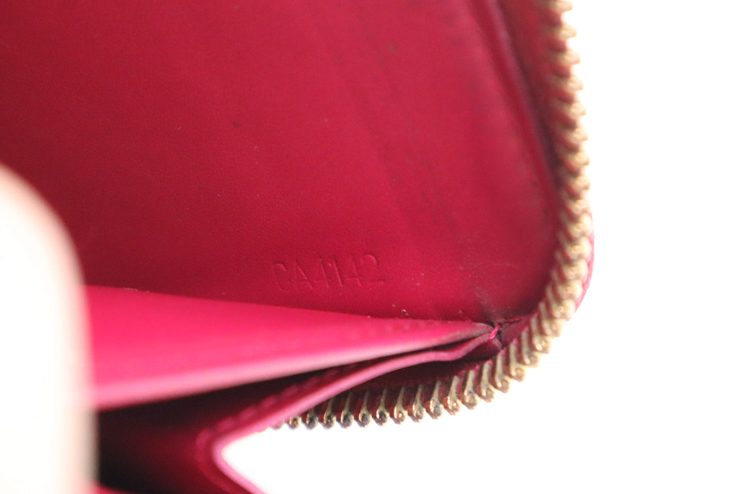 Louis Vuitton Zippy Wallet in Indian Rose Vernis Leather