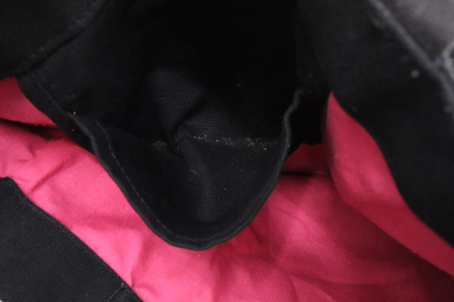 YSL Saint Laurent Tote in Black Canvas