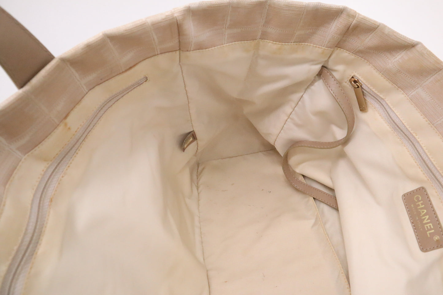 Chanel Tote Bag in Beige New Travel Line Canvas