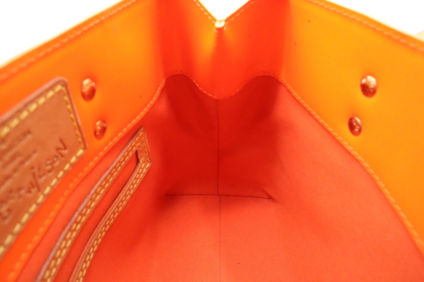 Louis Vuitton Reade PM in Orange Vernis