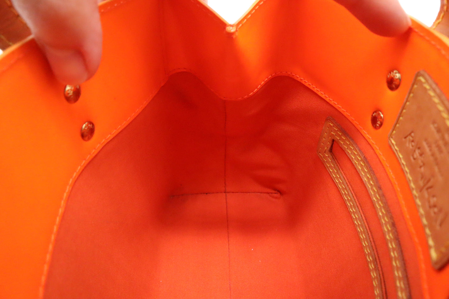 Louis Vuitton Reade PM in Orange Vernis