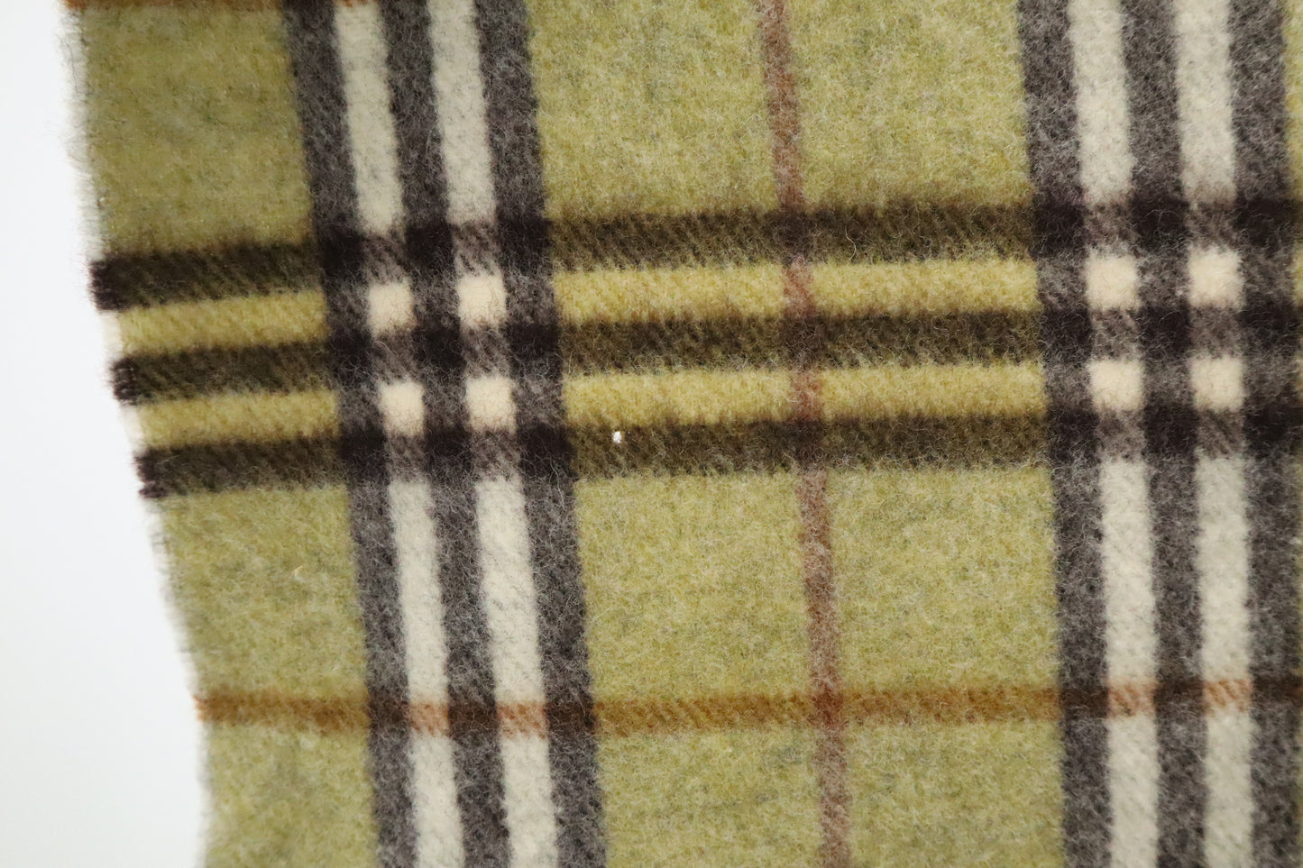 Burberry Scarf in Green Cashmere