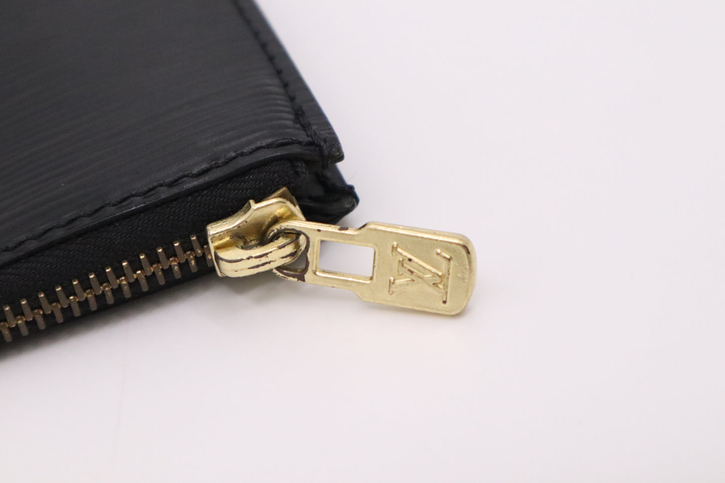 Louis Vuitton Poche Document in Black Epi Leather