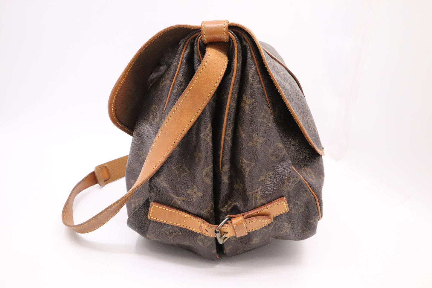 Louis Vuitton Saumur 35 in Monogram Canvas