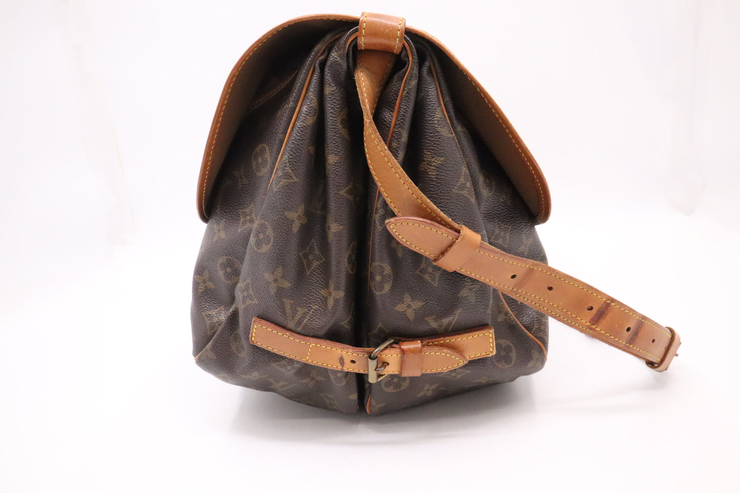 Louis Vuitton Saumur 35 in Monogram Canvas