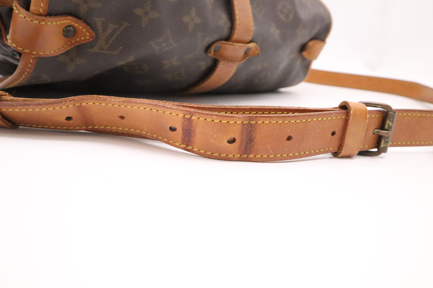 Louis Vuitton Saumur 35 in Monogram Canvas