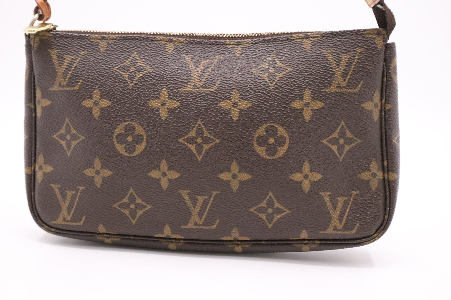 Louis Vuitton Pochette Accessoires in Monogram Canvas
