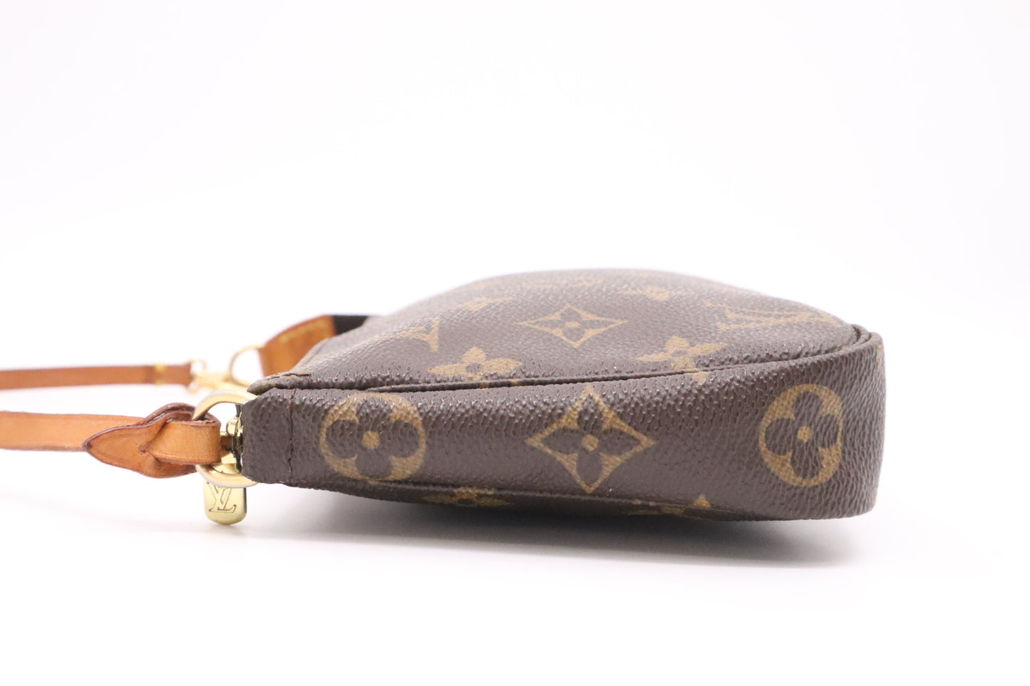 Louis Vuitton Pochette Accessoires in Monogram Canvas