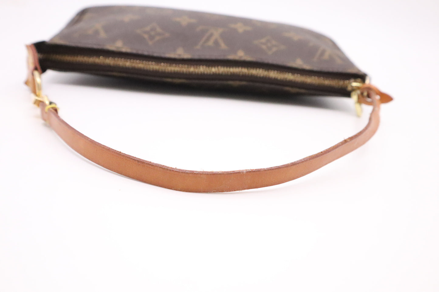 Louis Vuitton Pochette Accessoires in Monogram Canvas