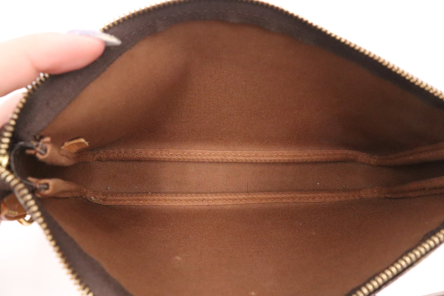 Louis Vuitton Pochette Accessoires in Monogram Canvas