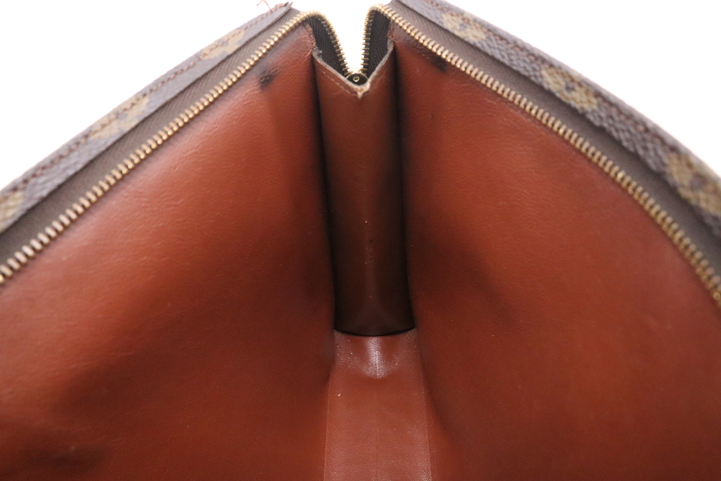 Louis Vuitton Toiletry 26 in Monogram Canvas