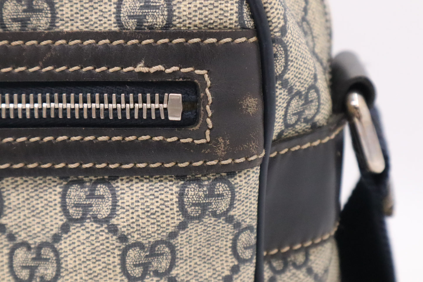 Gucci Messenger Bag in Navy Blue GG Supreme Canvas