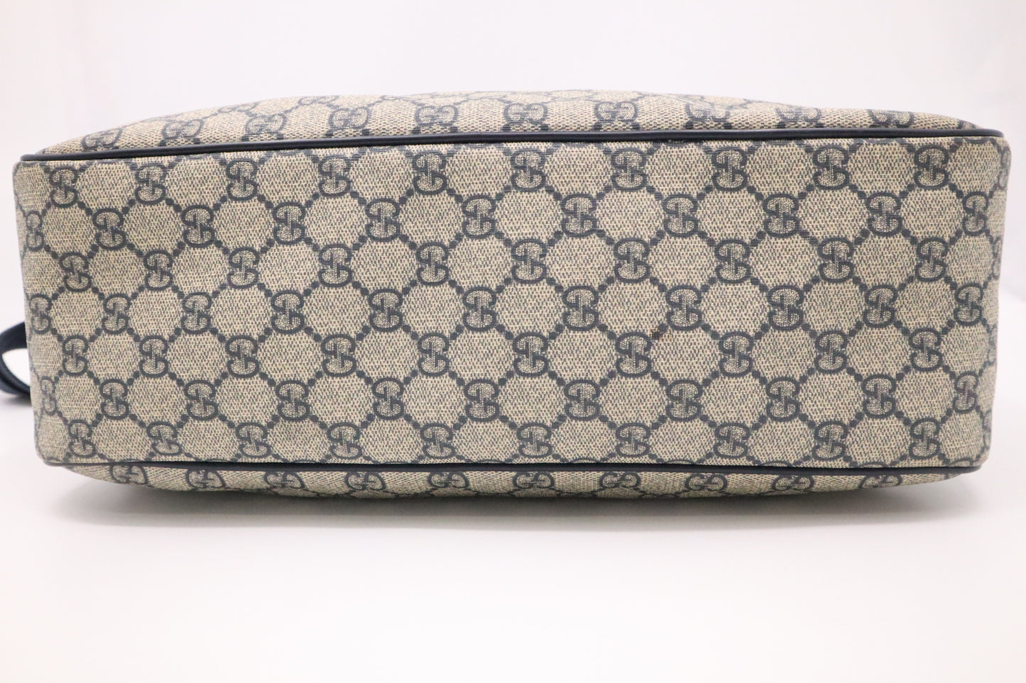 Gucci Messenger Bag in Navy Blue GG Supreme Canvas