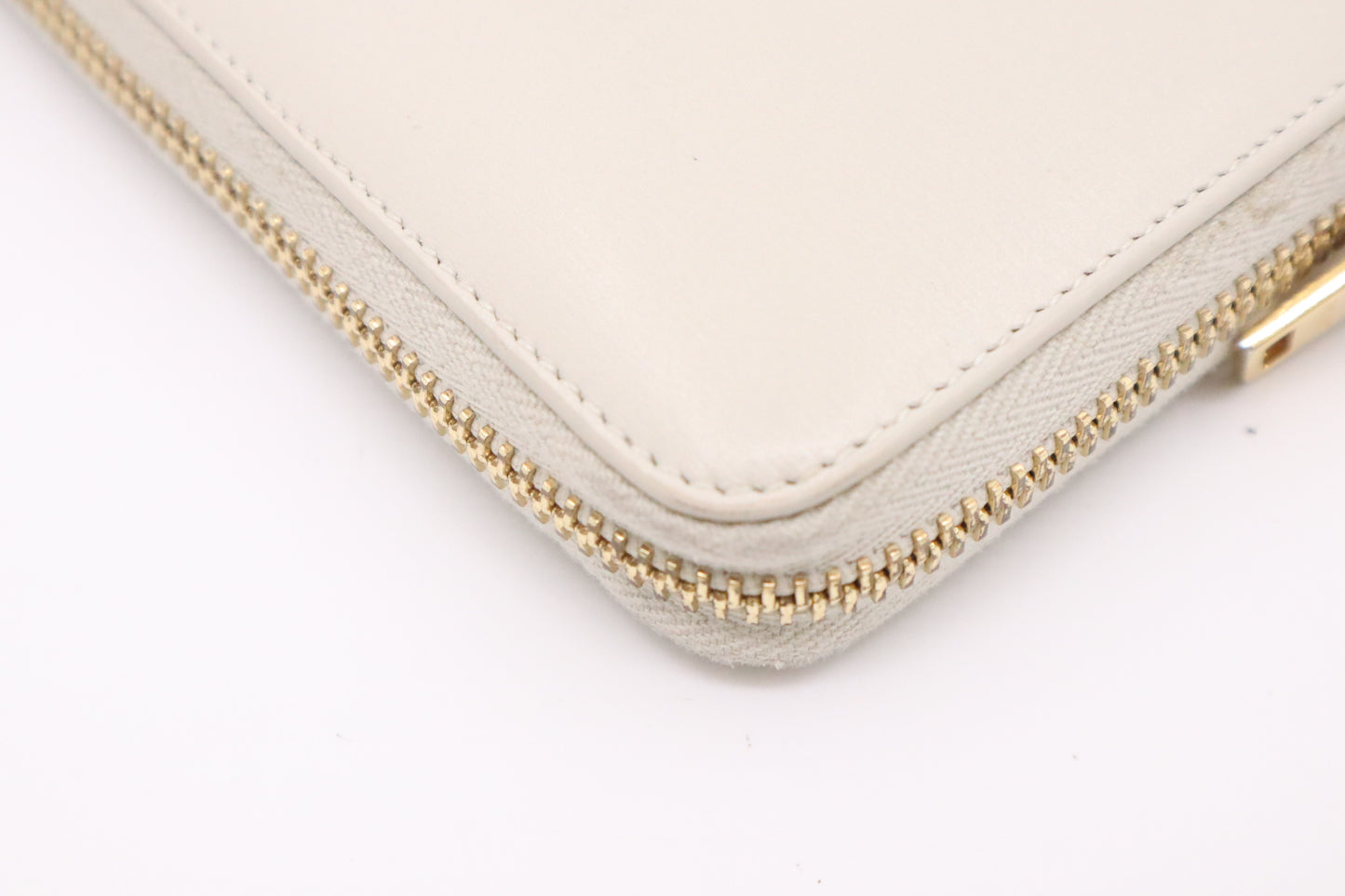 YSL Saint Laurent Long Zippy in Cream Leather