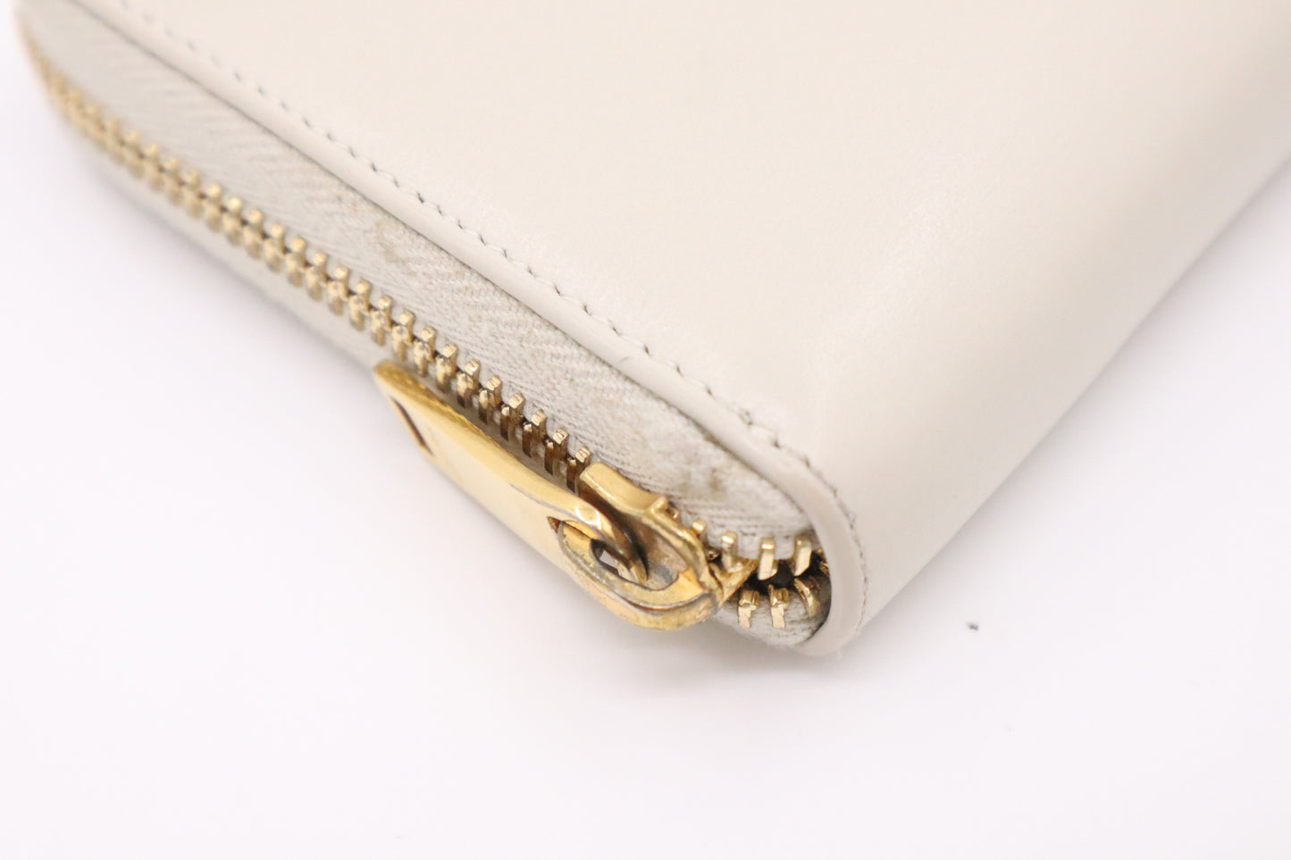YSL Saint Laurent Long Zippy in Cream Leather