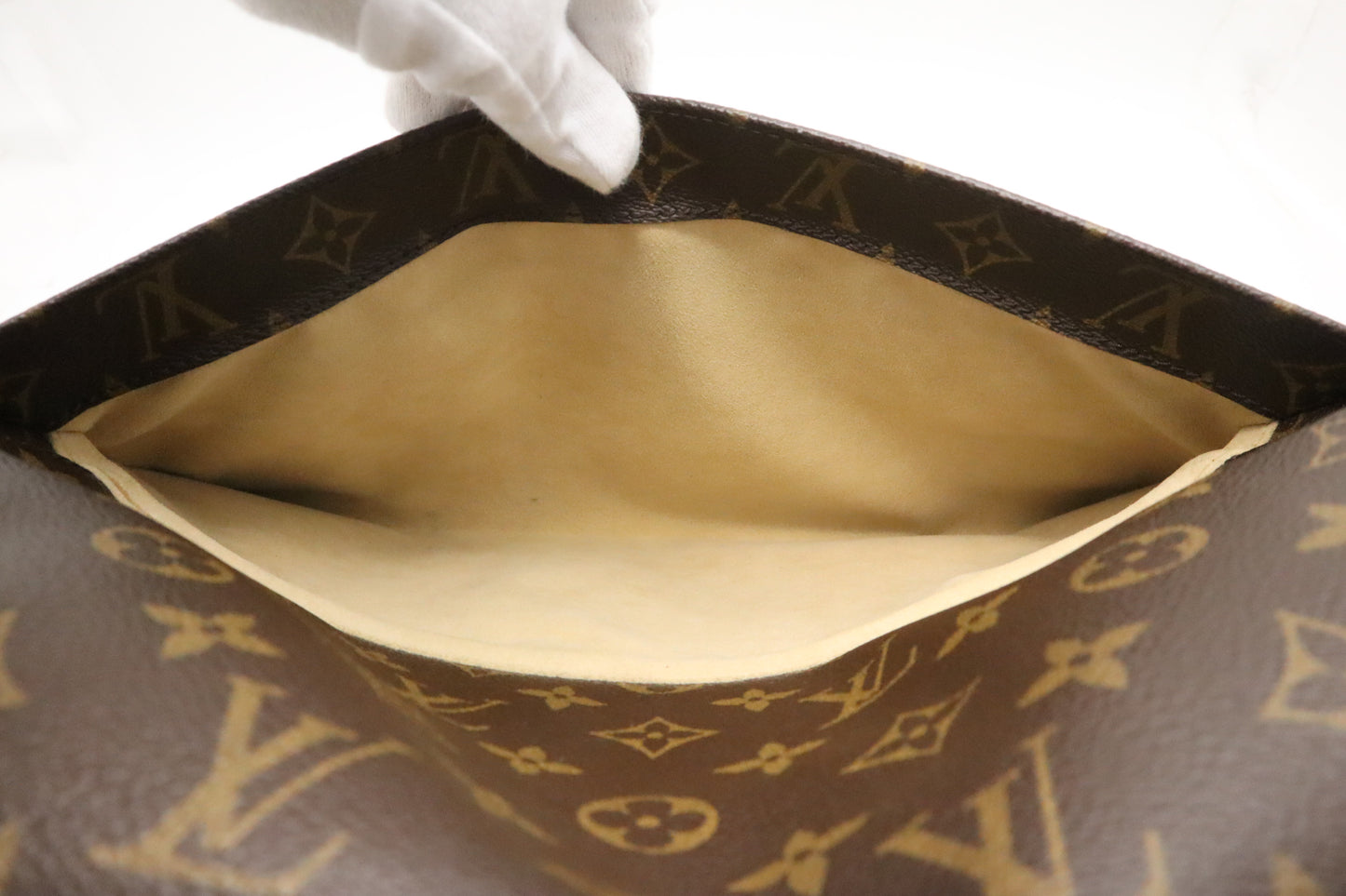 Louis Vuitton Beverly GM in Monogram Canvas