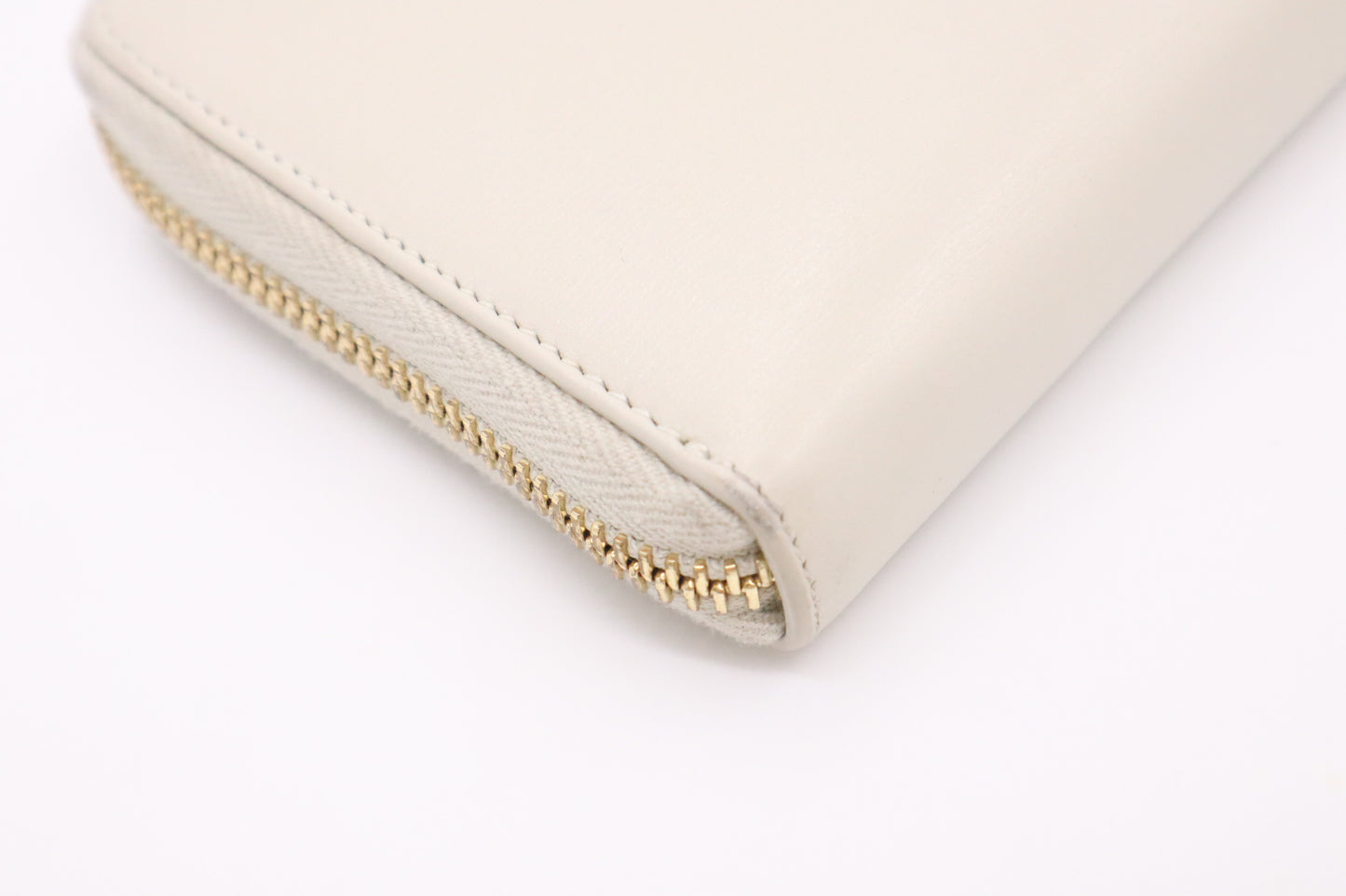 YSL Saint Laurent Long Zippy in Cream Leather