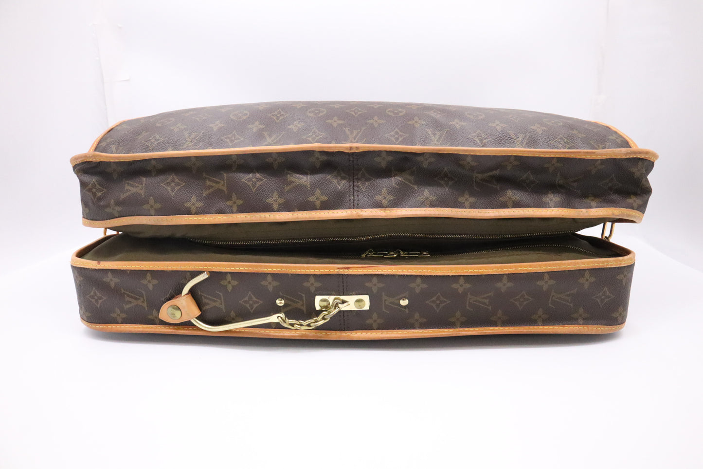 Louis Vuitton Portable Bandouliere in Monogram Canvas