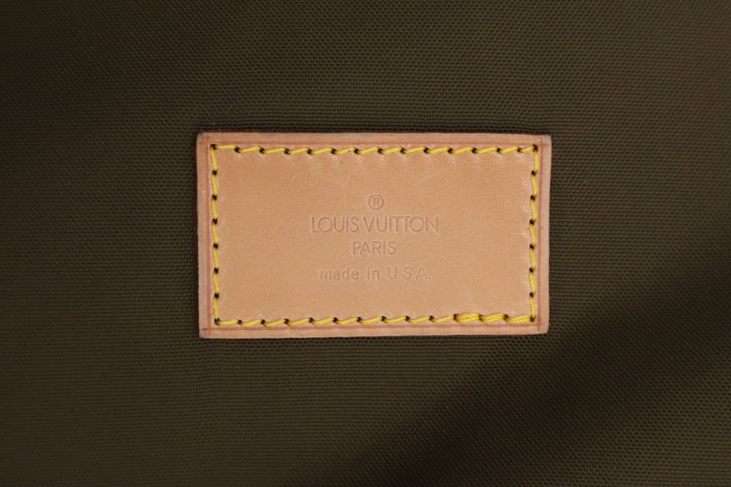 Louis Vuitton Portable Bandouliere in Monogram Canvas