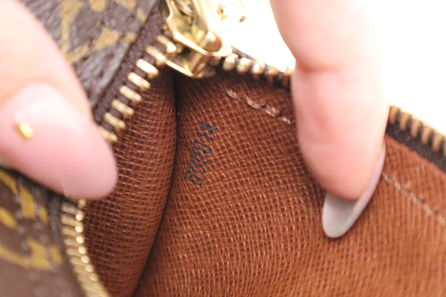 Louis Vuitton Papillon PM in Monogram Canvas
