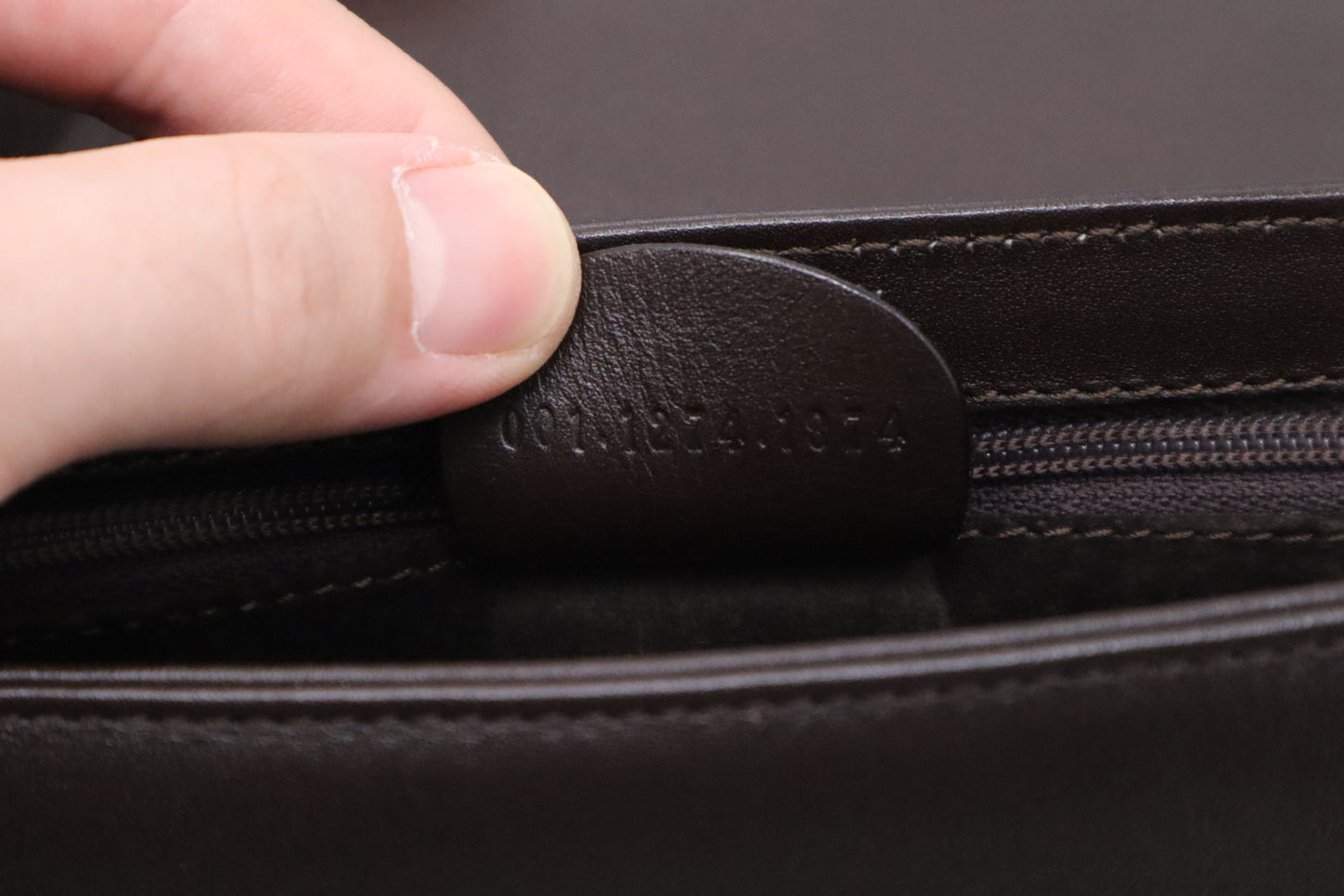 Gucci Shoulder Bag in Brown Leather