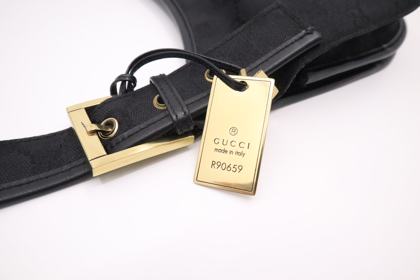 Gucci Shoulder Bag in Black GG Canvas