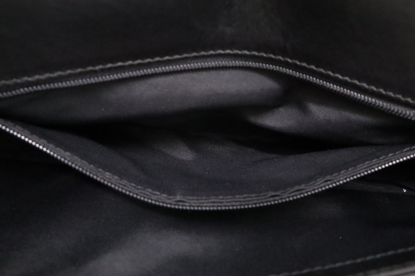 Gucci Shoulder Bag in Black GG Canvas