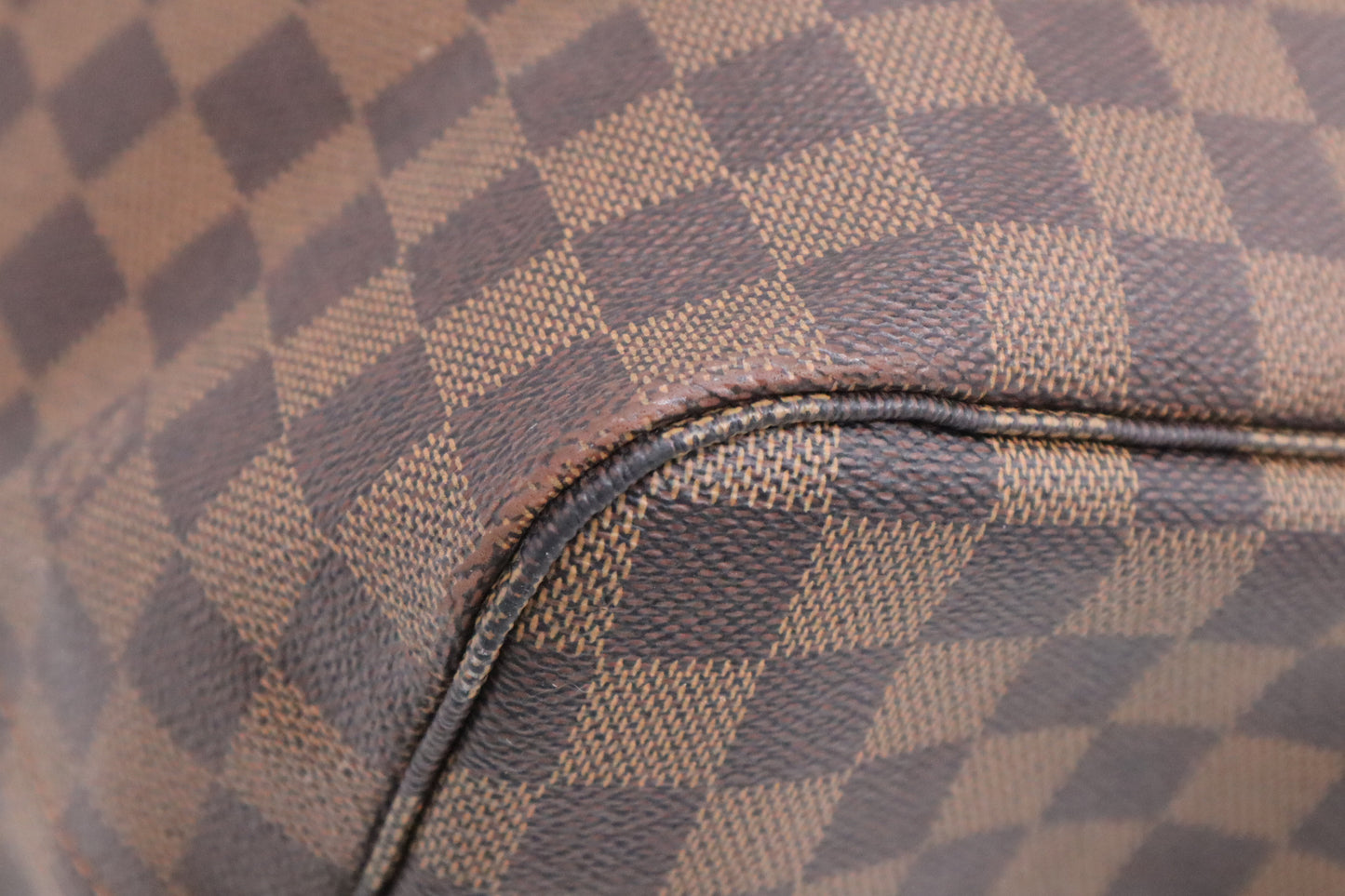 Louis Vuitton Neverfull GM in Damier Ebene Canvas