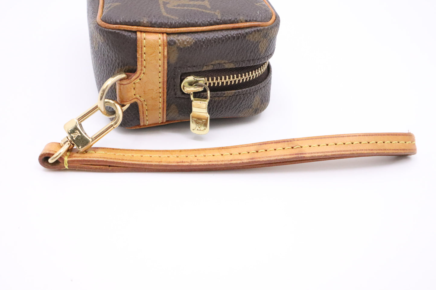 Louis Vuitton Wapiti in Monogram Canvas