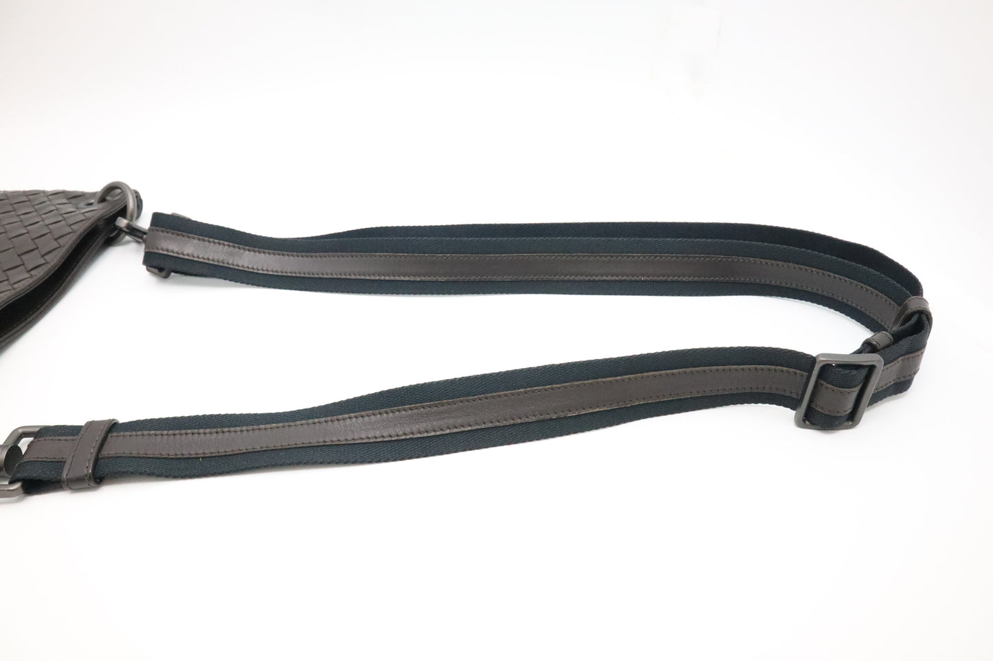 Bottega Veneta Crossbody in Dark Brown Intrecciato Leather