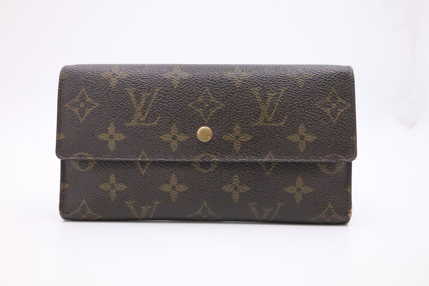 Louis Vuitton international Wallet in Monogram Canvas