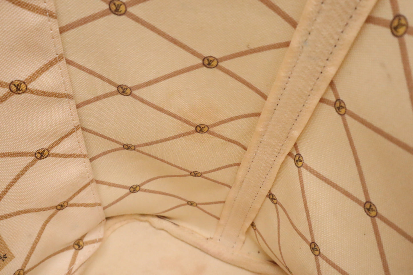 Louis Vuitton Neverfull MM in Summer Trunk Monogram Canvas