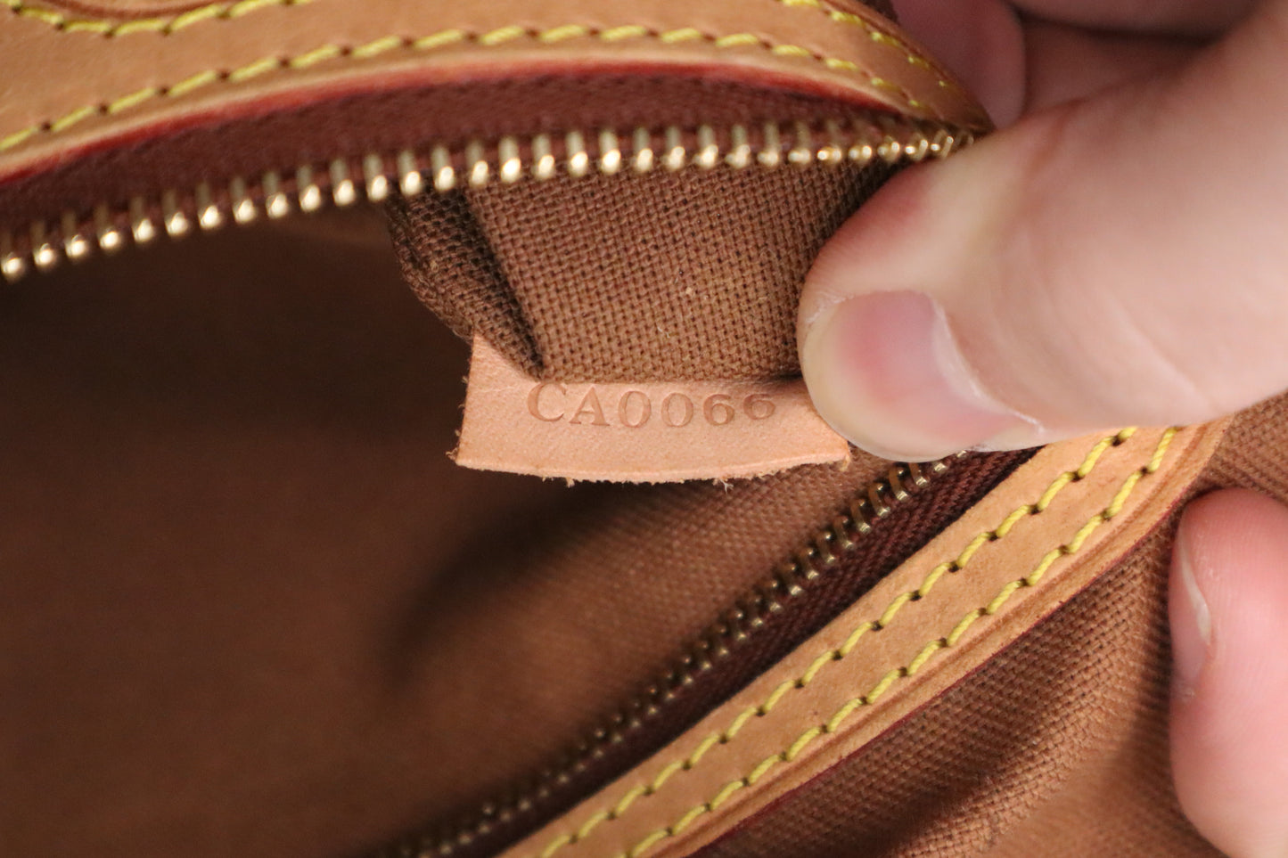 Louis Vuitton Batignolles Horizontal in Monogram Canvas