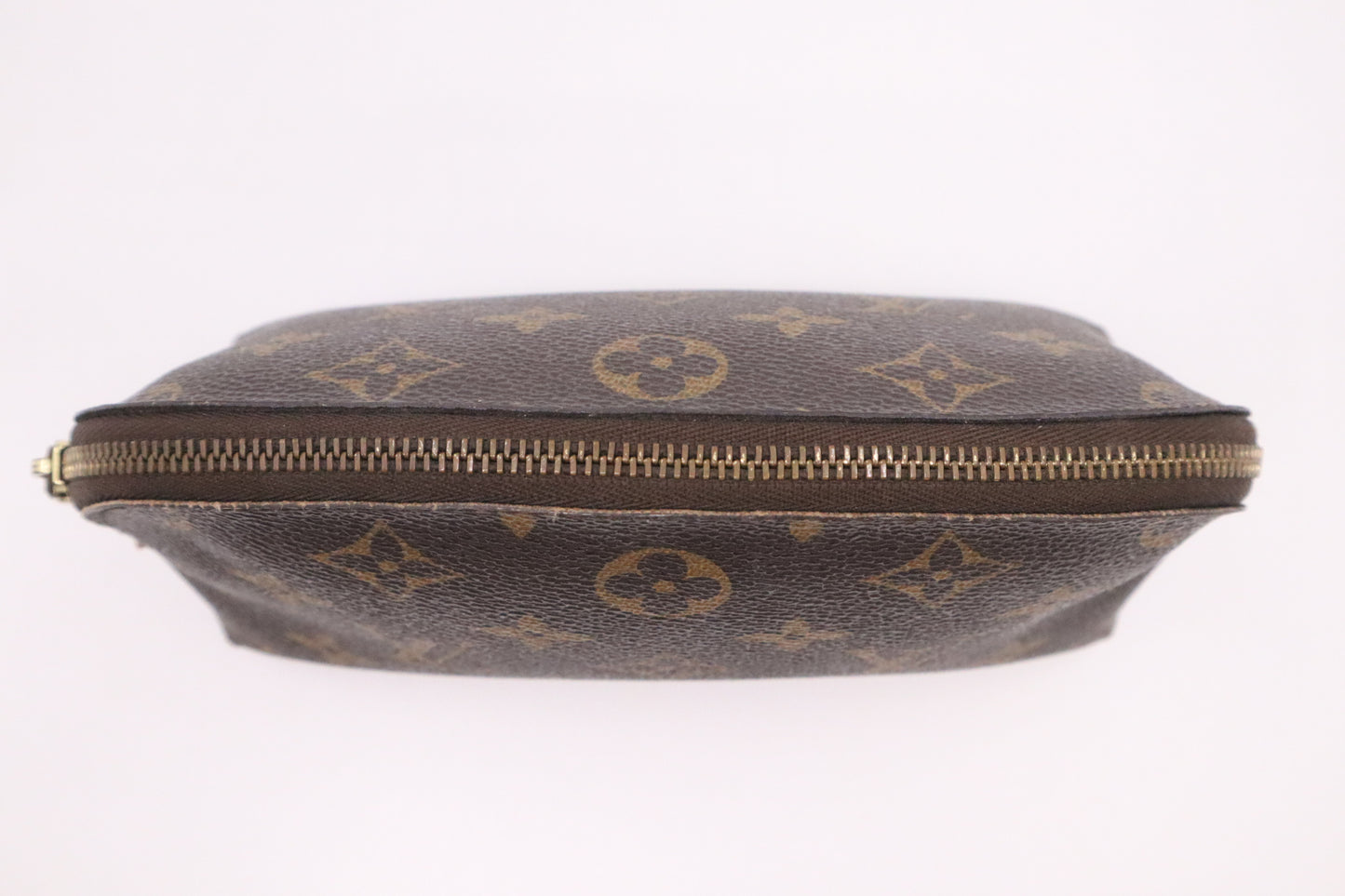 Louis Vuitton Pochette Cosmetics PM in Monogram Canvas