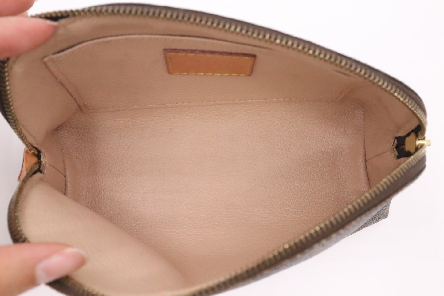 Louis Vuitton Pochette Cosmetics PM in Monogram Canvas