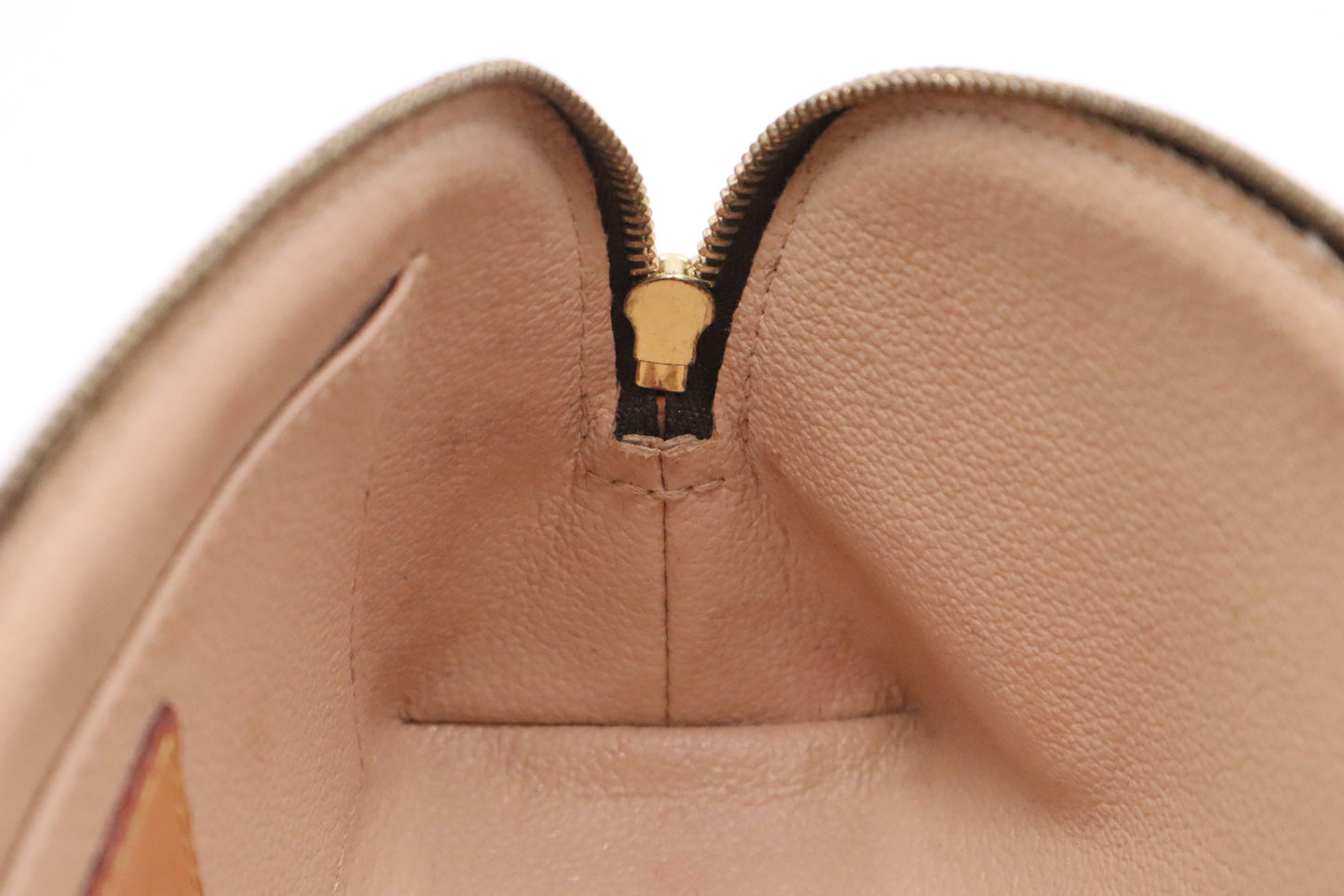 Louis Vuitton Pochette Cosmetics PM in Monogram Canvas