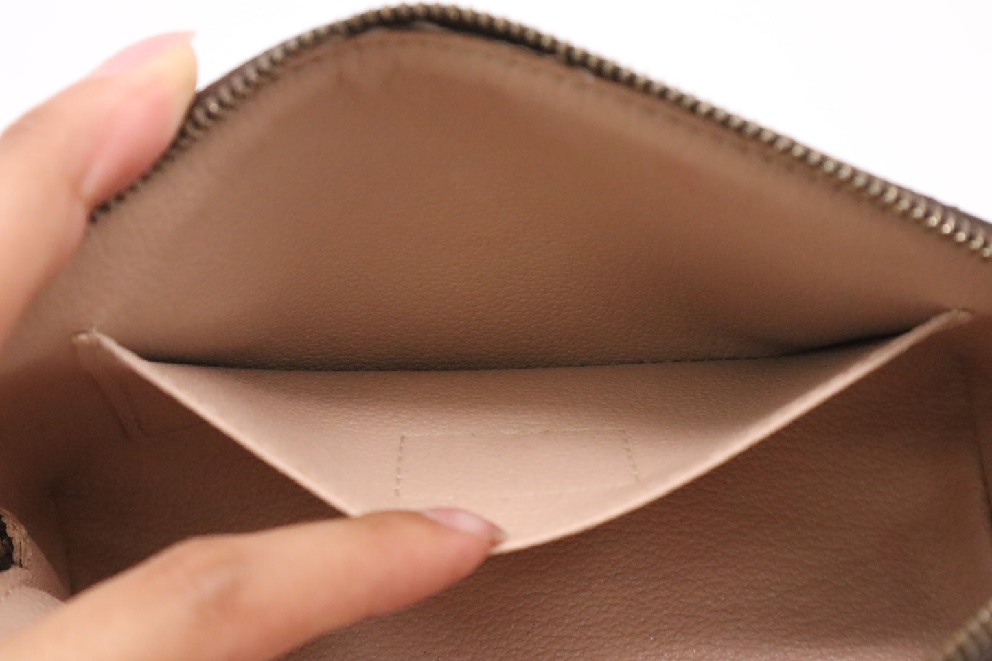 Louis Vuitton Pochette Cosmetics PM in Monogram Canvas