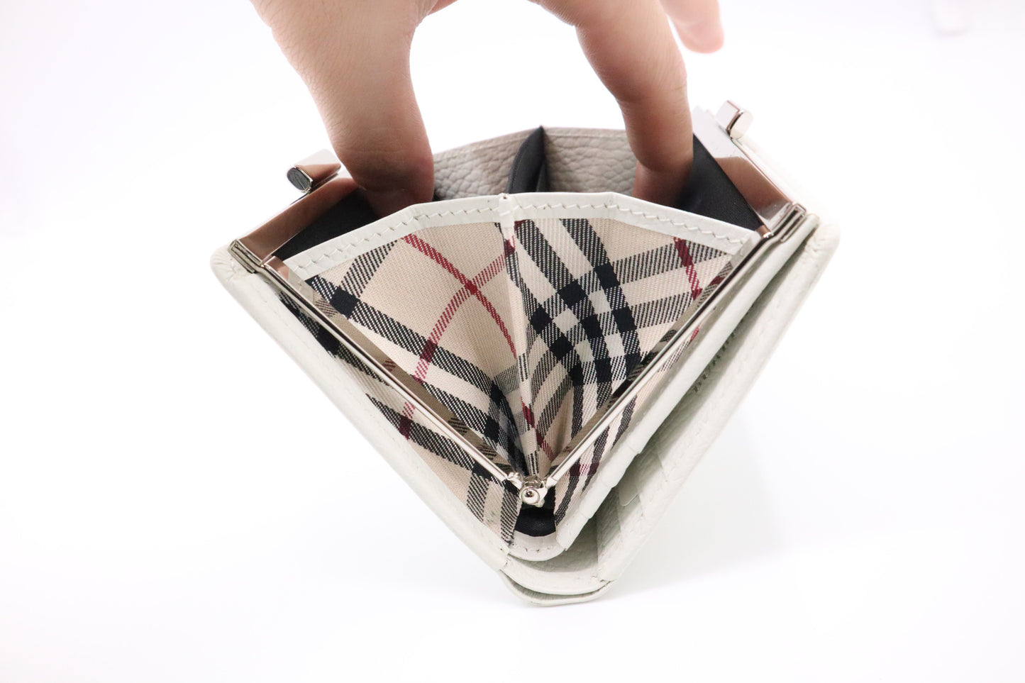 Burberry Compact Wallet in White Leather