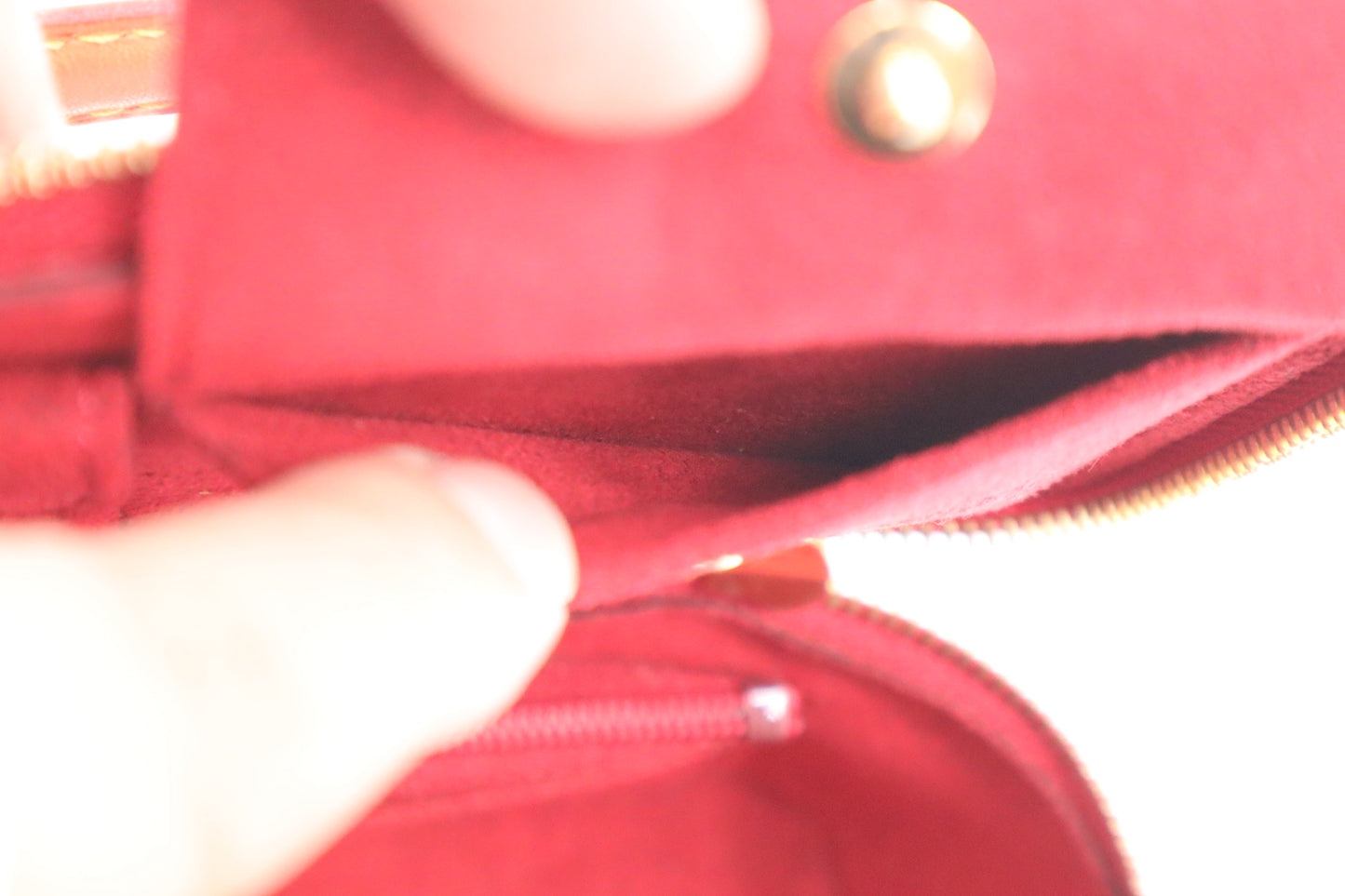 Louis Vuitton Vanity Case in Pomme D'Amour Vernis Leather