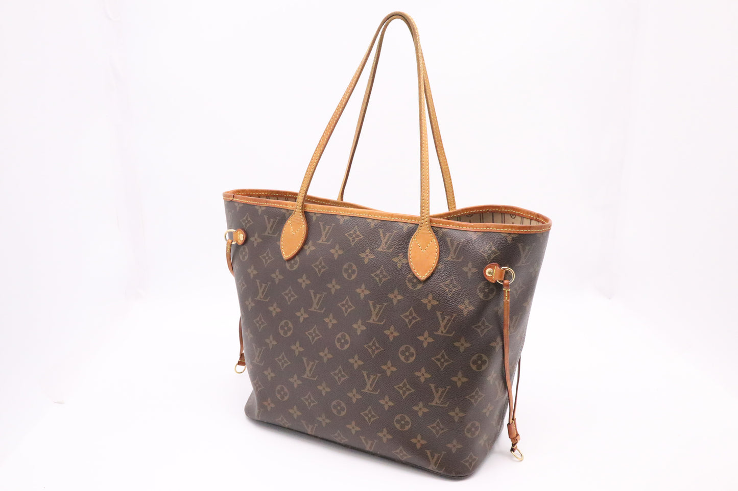 Louis Vuitton Neverfull MM in Monogram Canvas