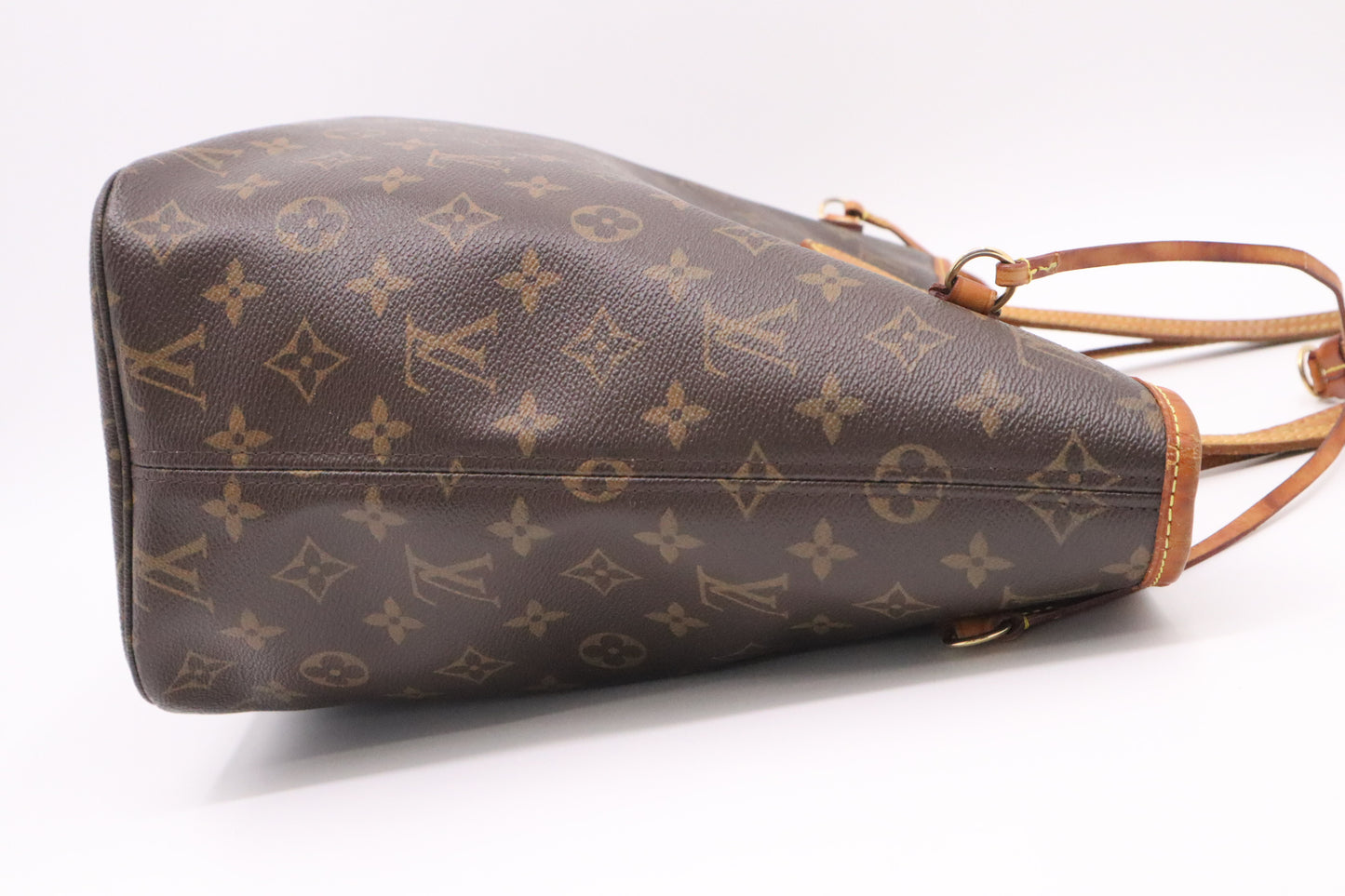 Louis Vuitton Neverfull MM in Monogram Canvas
