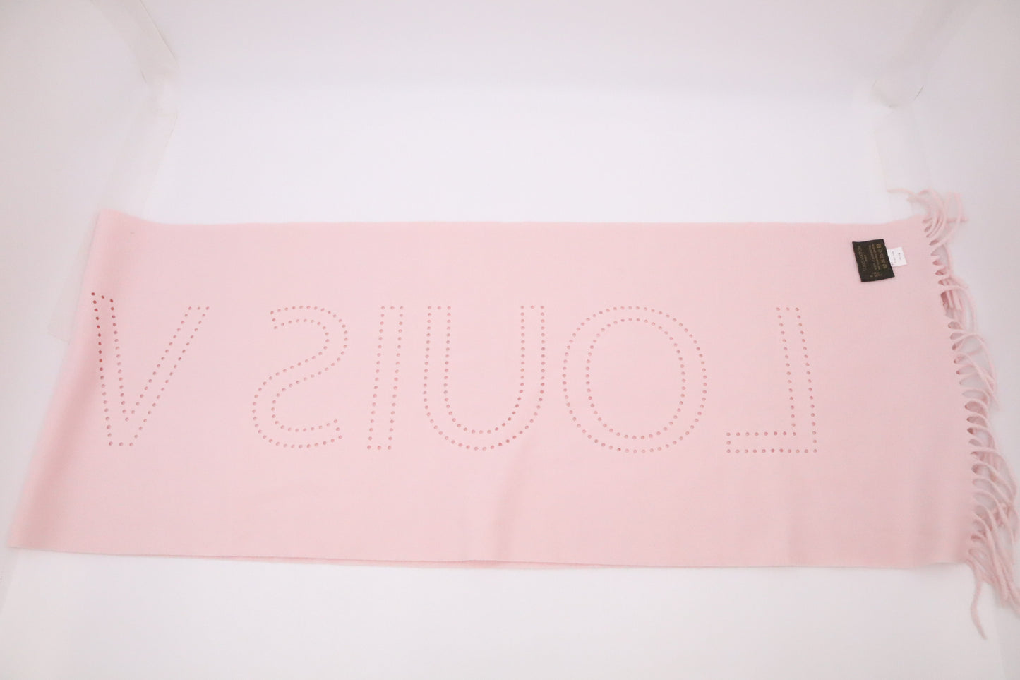 Louis Vuitton Perforated Scarf in Pink Cashmere