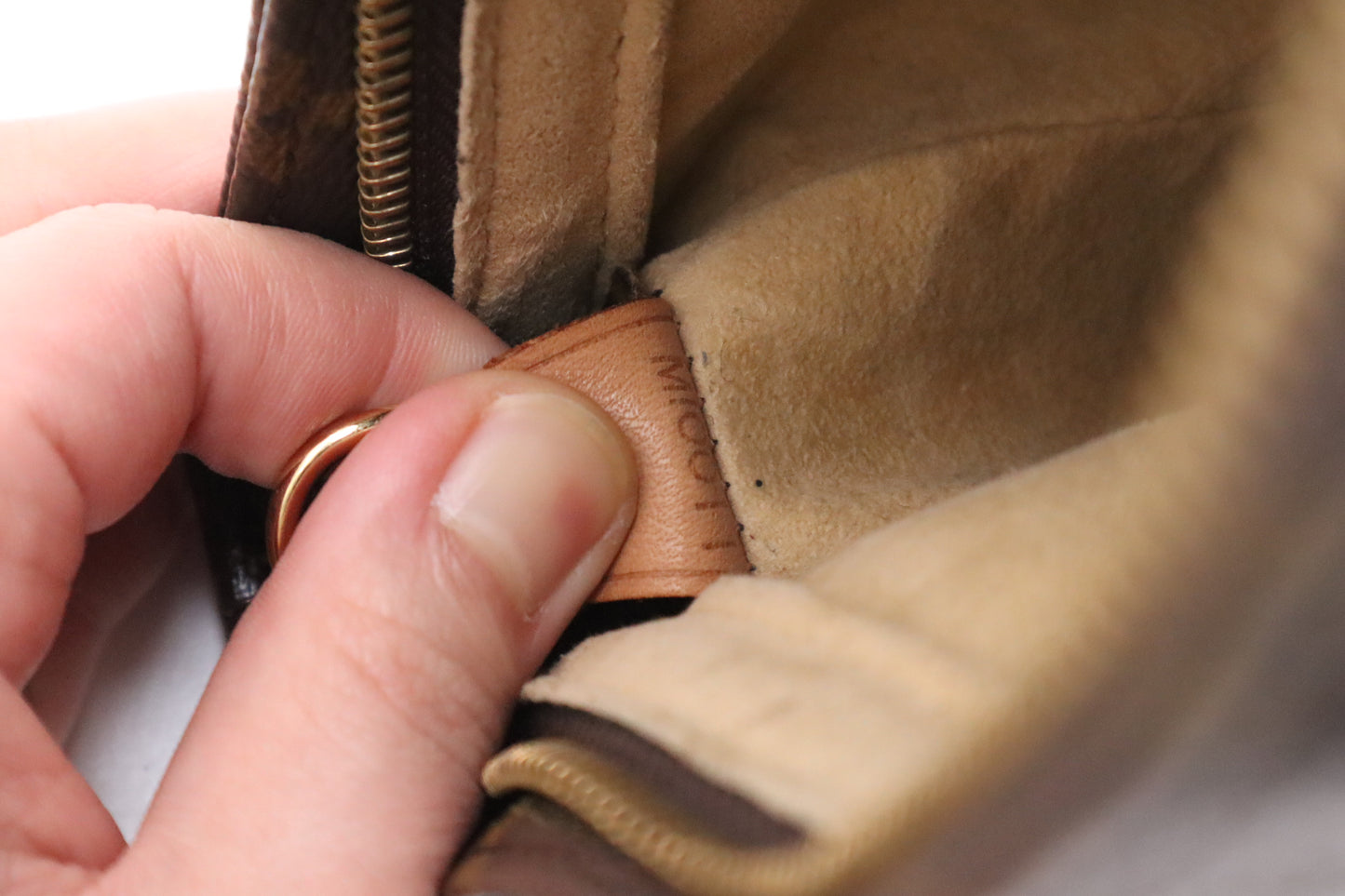 Louis Vuitton Looping GM in Monogram Canvas
