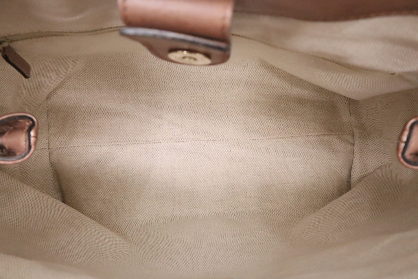 Gucci Sukey Handbag in Light Pink Guccissima Leather
