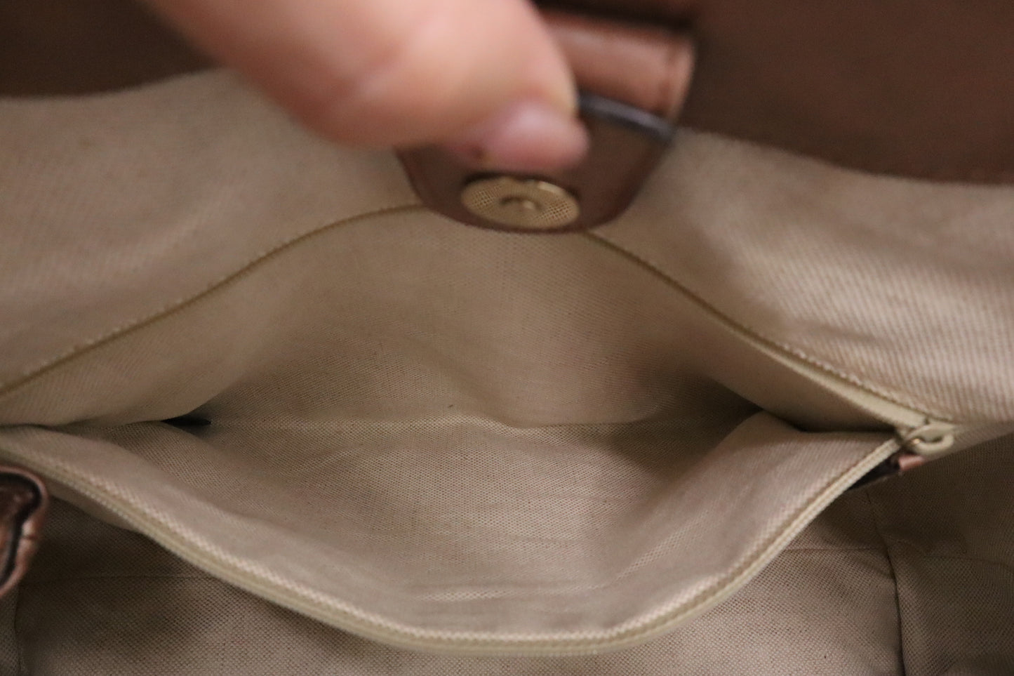 Gucci Sukey Handbag in Light Pink Guccissima Leather