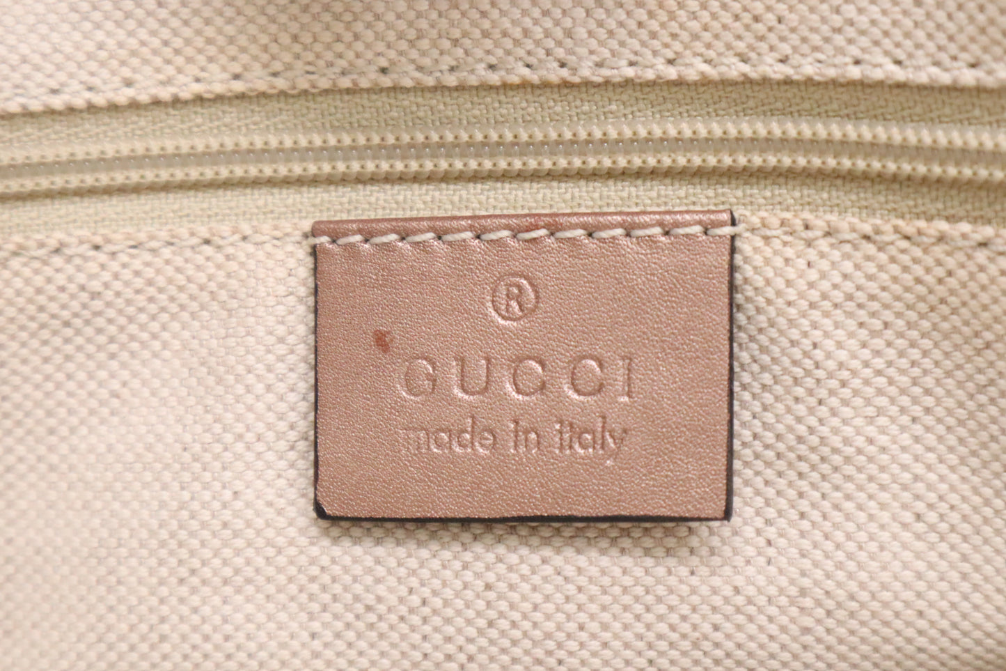 Gucci Sukey Handbag in Light Pink Guccissima Leather